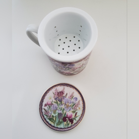 Vintage Windward ceramic floral tea cup with lid and strainer - Picture 3 of 5